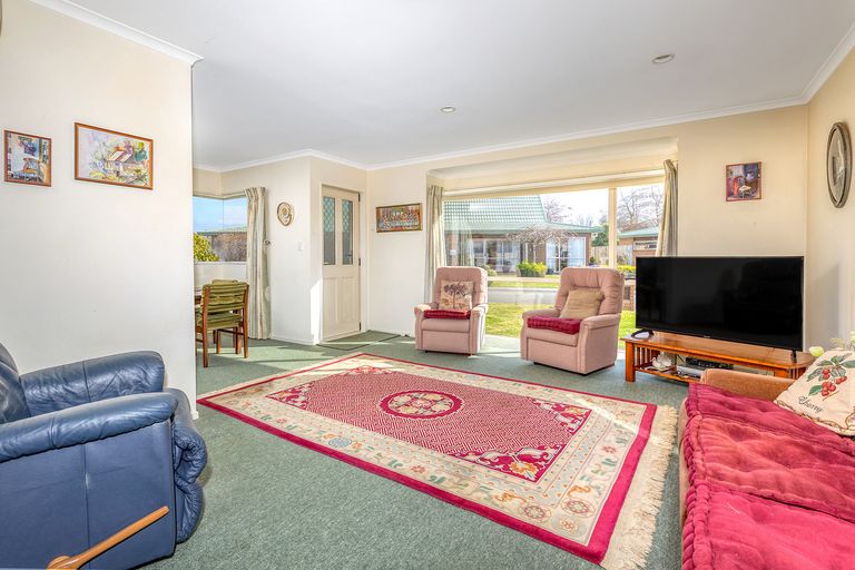 Photo of property in Holdsworth Villas, 66/2 William Donald Drive, Solway, Masterton, 5810
