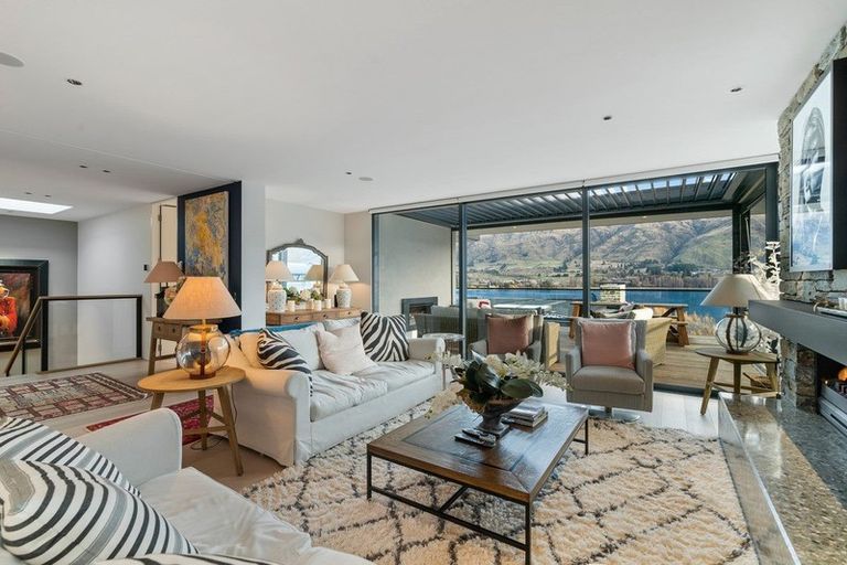 Photo of property in 12 Bay Rise, Wanaka, 9305