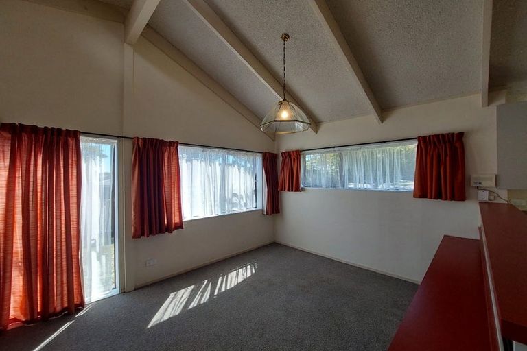 Photo of property in 15 Selwyn Street, Lower Vogeltown, New Plymouth, 4310