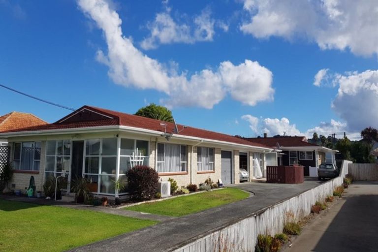 Photo of property in 19 King Street, Hikurangi, 0114