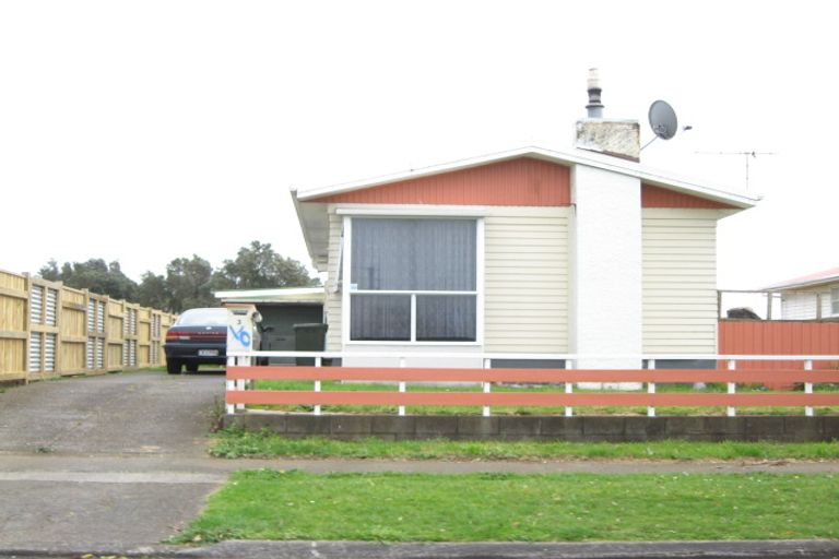 Photo of property in 3 Short Street, Waitara, 4320
