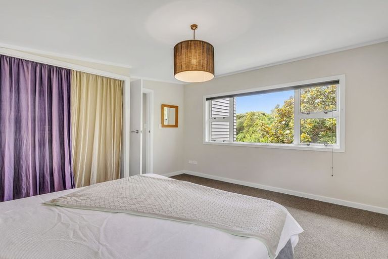 Photo of property in 4 Stephen Street, Tawa, Wellington, 5028