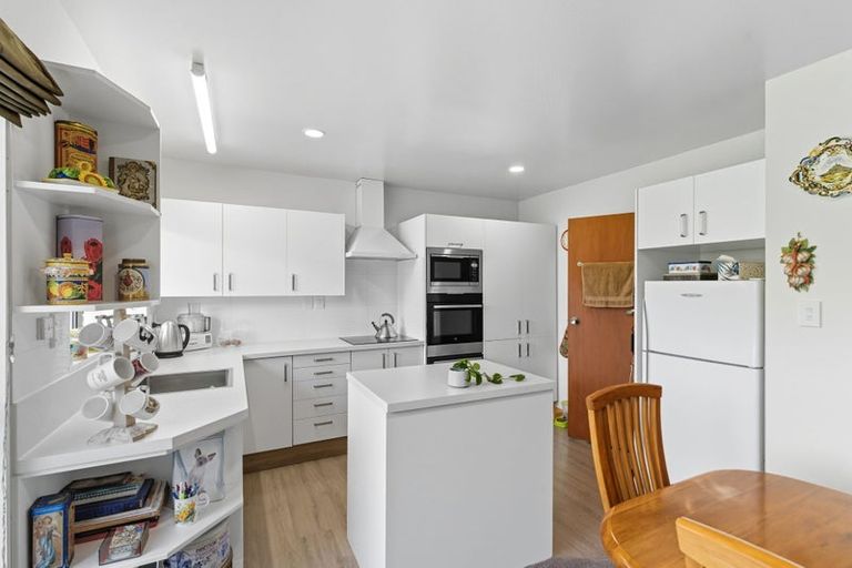 Photo of property in 17 Marley View Street, Somerfield, Christchurch, 8024