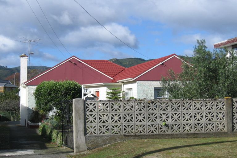 Photo of property in 17 Charleston Avenue, Boulcott, Lower Hutt, 5011