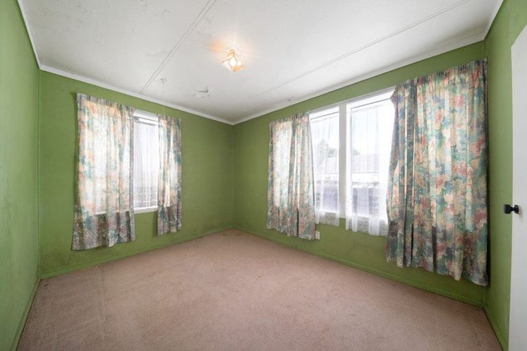 Photo of property in 38 Range View Road, Mount Albert, Auckland, 1025