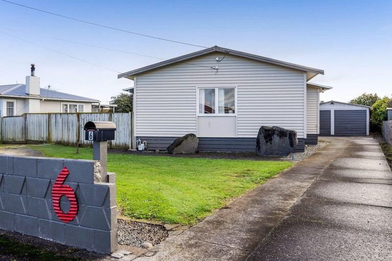 Photo of property in 6 Pacey Avenue, Hawera, 4610