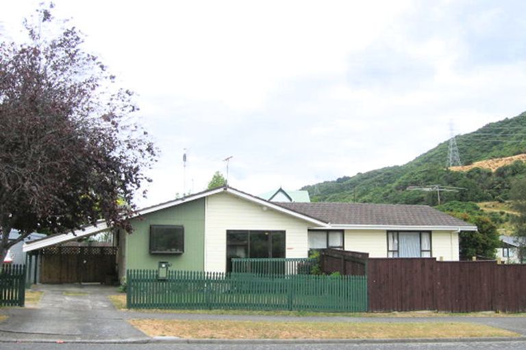 Photo of property in 41 Tacoma Drive, Totara Park, Upper Hutt, 5018