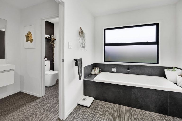 Photo of property in 6 Aytoun Street, Opunake, 4616