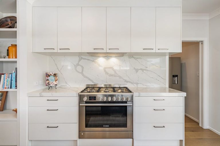 Photo of property in 21 Cynisca Crescent, Wallaceville, Upper Hutt, 5018