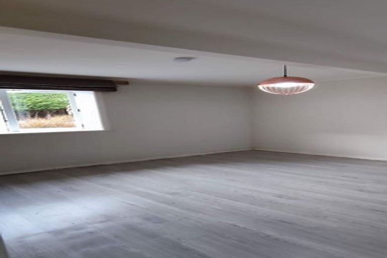 Photo of property in 4 Mills Road, Brooklyn, Wellington, 6021