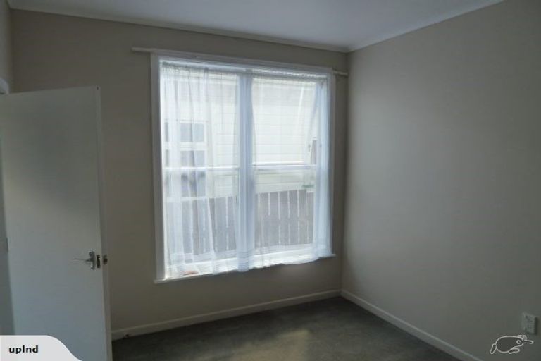 Photo of property in 10 Levy Street, Mount Victoria, Wellington, 6011