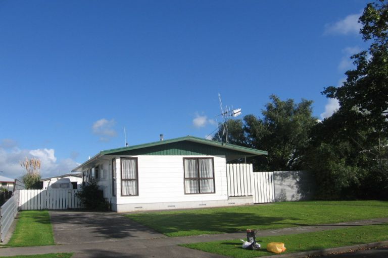 Photo of property in 6 Robinson Crescent, Westbrook, Palmerston North, 4412
