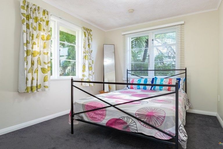 Photo of property in 19 Thomas Street, Stokes Valley, Lower Hutt, 5019