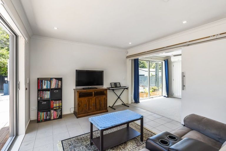 Photo of property in 185 Te Moana Road, Waikanae, 5036