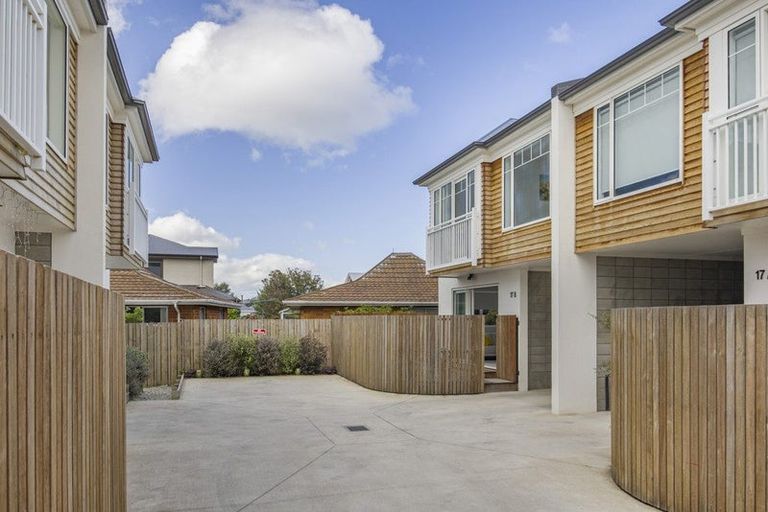 Photo of property in 17b West Avenue, Saint Clair, Dunedin, 9012