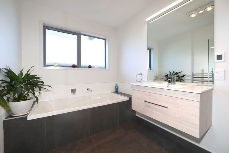 Photo of property in 13 Mckay Close, Frimley, Hastings, 4120