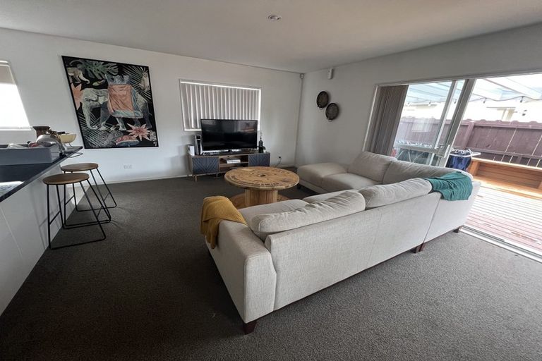 Photo of property in 7 Pipipi Crescent, Takanini, 2112