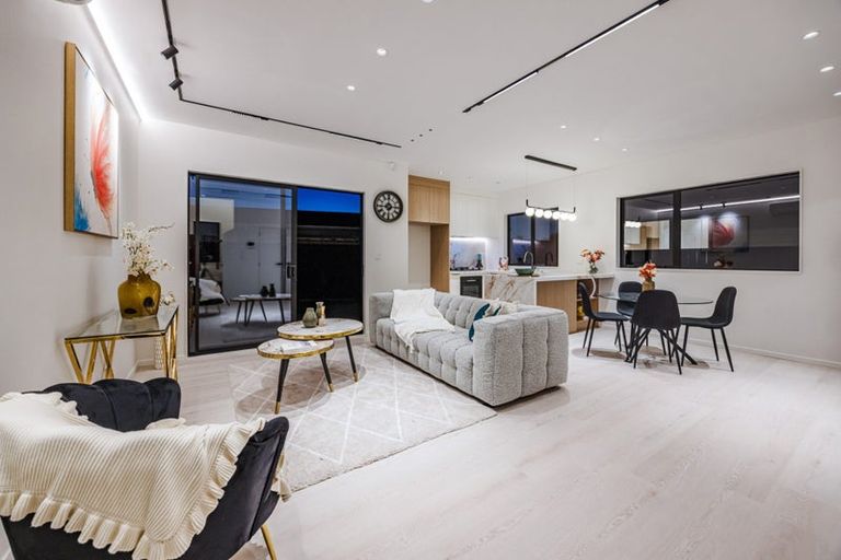 Photo of property in 7/4 Bingara Place, Favona, Auckland, 2024