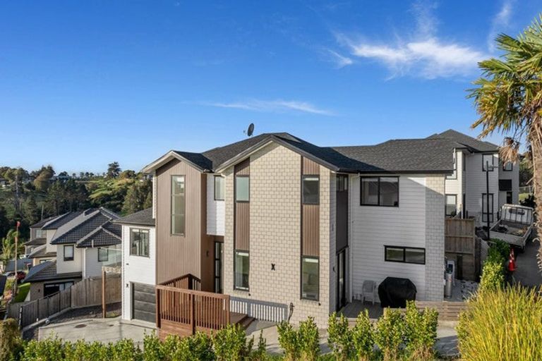 Photo of property in 32 Jabal Crescent, Totara Park, Auckland, 2105