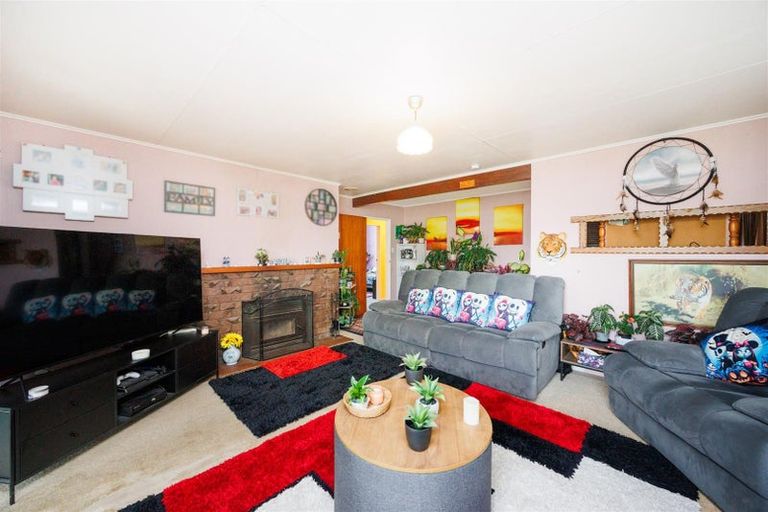 Photo of property in 19 Alexandra Street, Marton, 4710