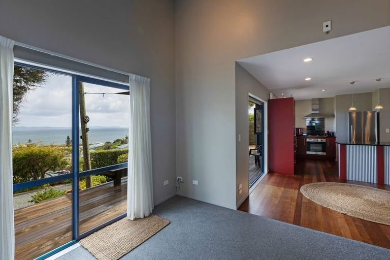 Photo of property in 9 Dudley Crescent, Cable Bay, 0420