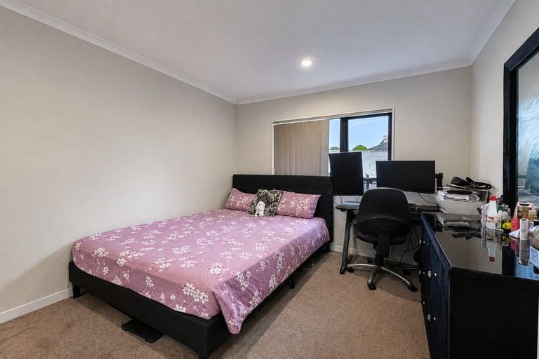 Photo of property in 3 Juvena Place, Clover Park, Auckland, 2019