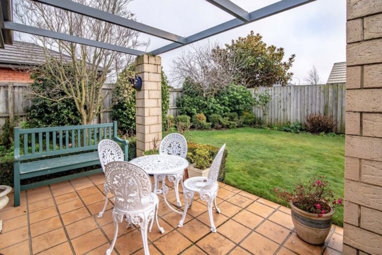 Photo of property in 2 Village Lane, Halswell, Christchurch, 8025