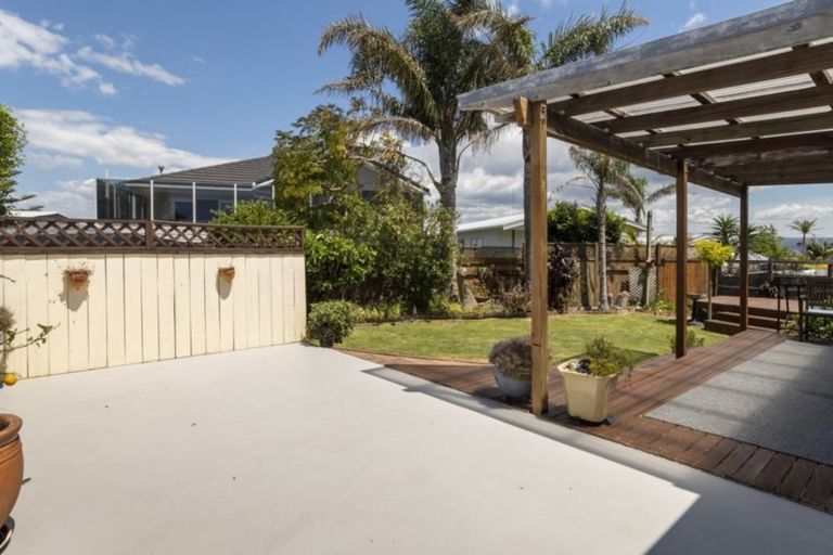 Photo of property in 17 Vivian Drive, Omokoroa, 3114