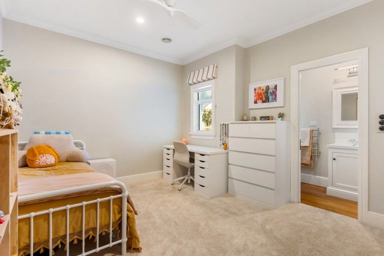 Photo of property in 41 Albert Street, Riverhead, 0820
