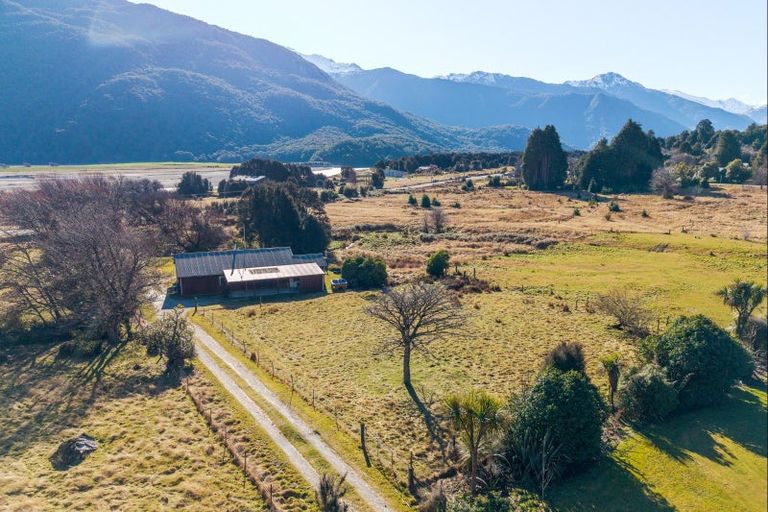Photo of property in 48a Rata Road, Makarora, Wanaka, 9382