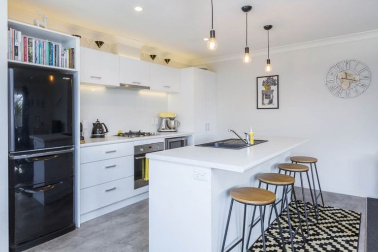 Photo of property in 14 Poppy Watts Grove, Stokes Valley, Lower Hutt, 5019