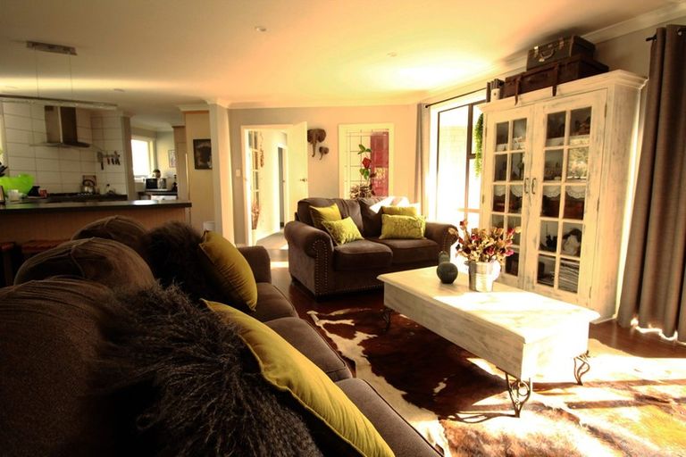 Photo of property in 17 Hawthornden Road, Avonhead, Christchurch, 8042