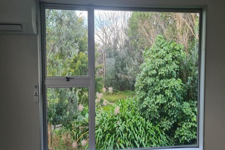 Photo of property in 33 Brennan Place, Opunake, 4616