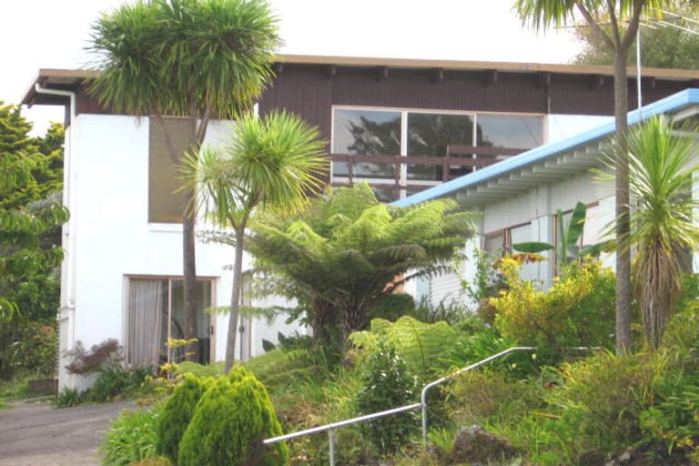 Photo of property in 2/6 Stredwick Drive, Torbay, Auckland, 0630