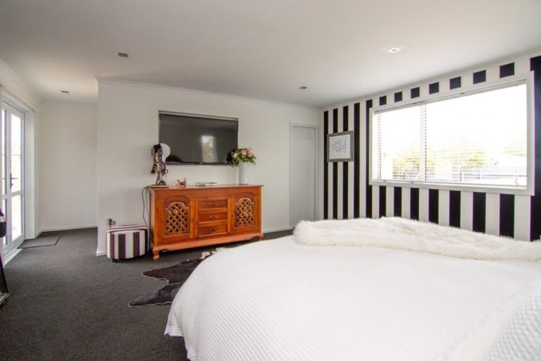Photo of property in 12 Hunter Street, Milson, Palmerston North, 4414