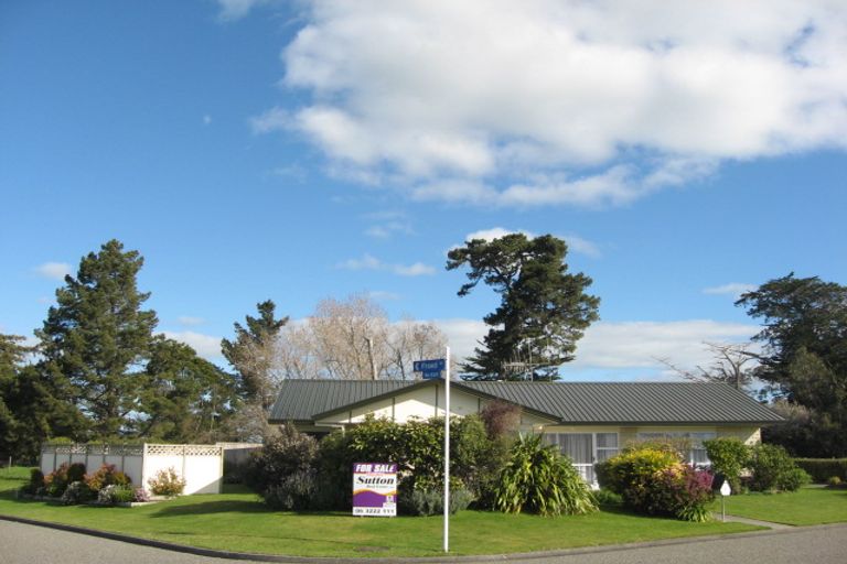 Photo of property in 2 Frood Street, Bulls, 4818