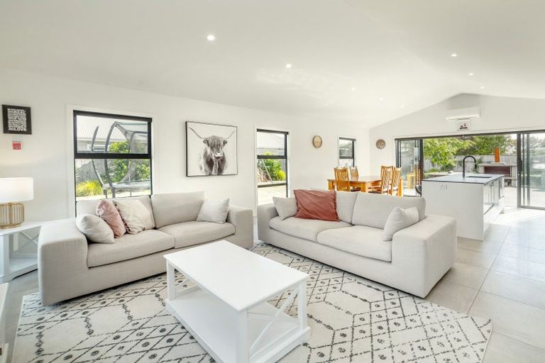 Photo of property in 16 Fantail Avenue, Carterton, 5713