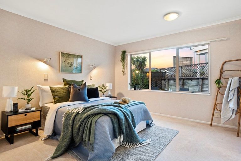 Photo of property in 20 Meadowviews Drive, Welcome Bay, Tauranga, 3112