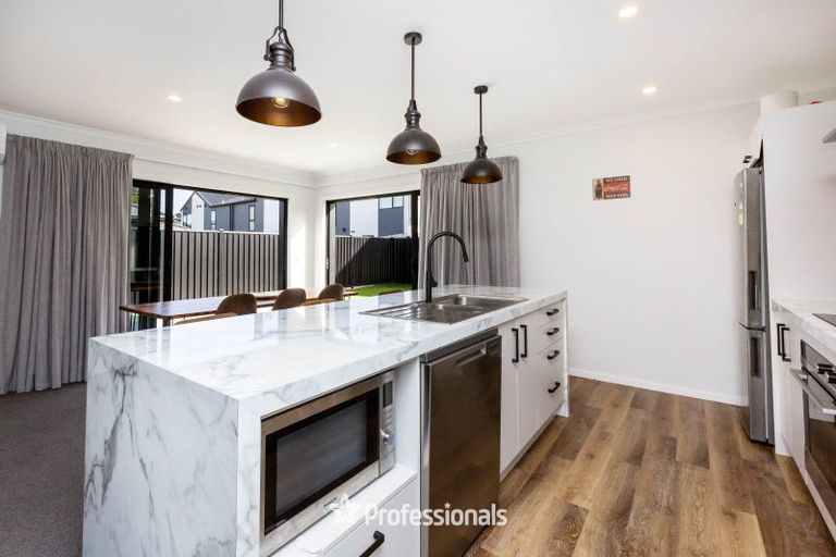 Photo of property in 18 Castletown Street, Wallaceville, Upper Hutt, 5018