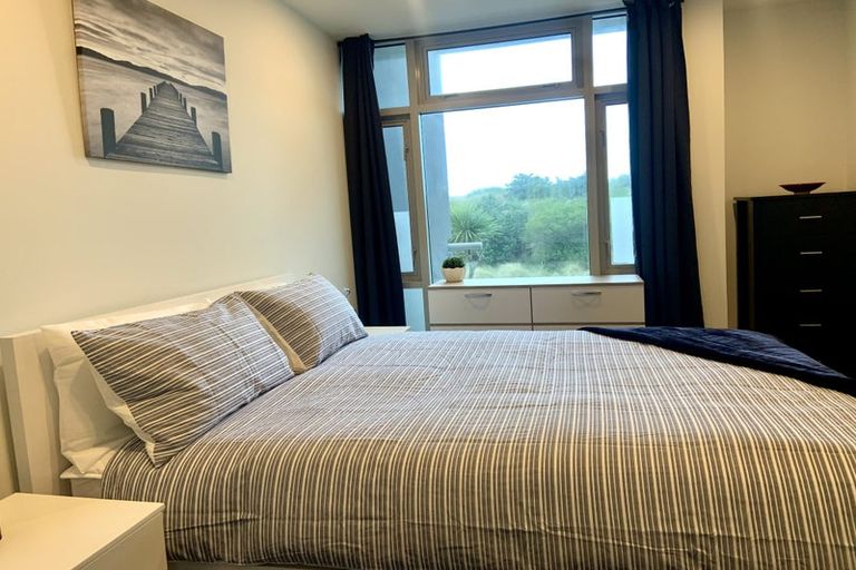 Photo of property in 2/272 Marine Parade, New Brighton, Christchurch, 8061