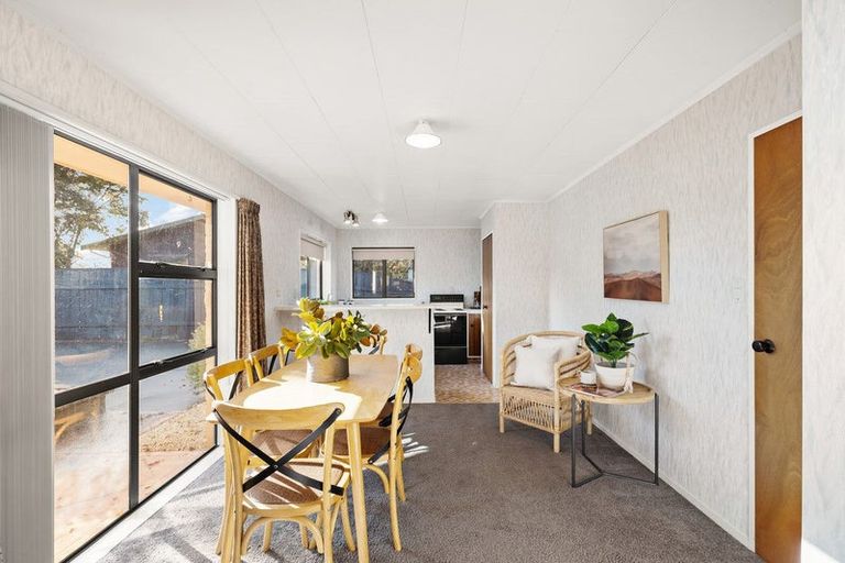 Photo of property in 18a Pahiatua Street, Hokowhitu, Palmerston North, 4410