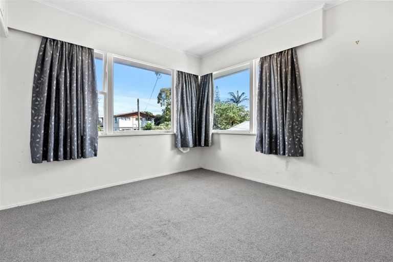 Photo of property in 24 Estuary Road, Weymouth, Auckland, 2103