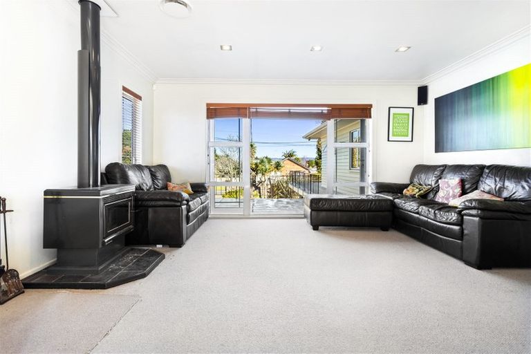 Photo of property in 53 Taikata Road, Te Atatu Peninsula, Auckland, 0610