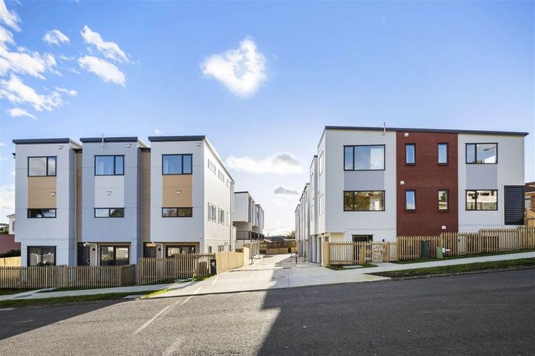 Photo of property in 5/7 Chevis Place, Pakuranga, Auckland, 2010