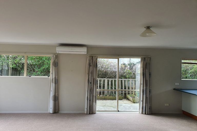 Photo of property in 27a Tremewan Street, Tawa, Wellington, 5028