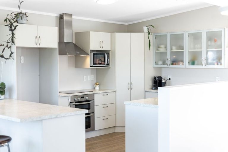 Photo of property in 9 Annan Grove, Papakowhai, Porirua, 5024