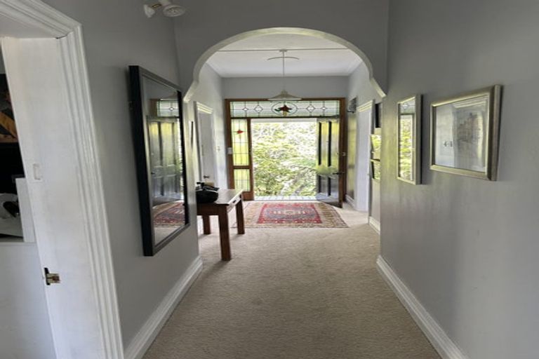 Photo of property in 10 Garfield Street, Brooklyn, Wellington, 6021