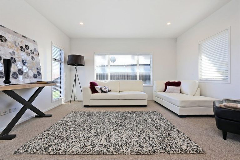 Photo of property in 9 Rich Rise, Havelock North, 4130