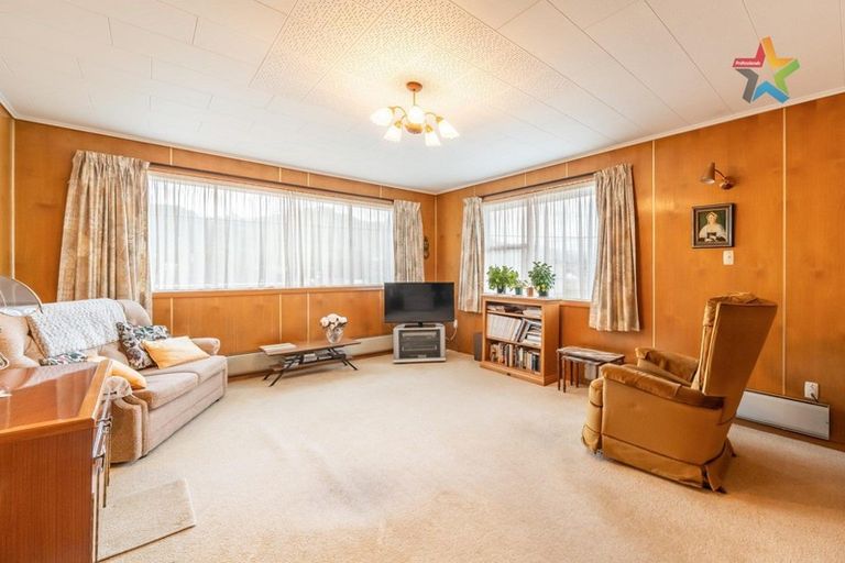 Photo of property in 156 Taita Drive, Avalon, Lower Hutt, 5011