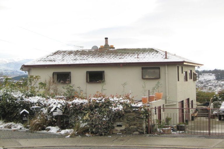 Photo of property in 12 View Road, Bridge Hill, Alexandra, 9320